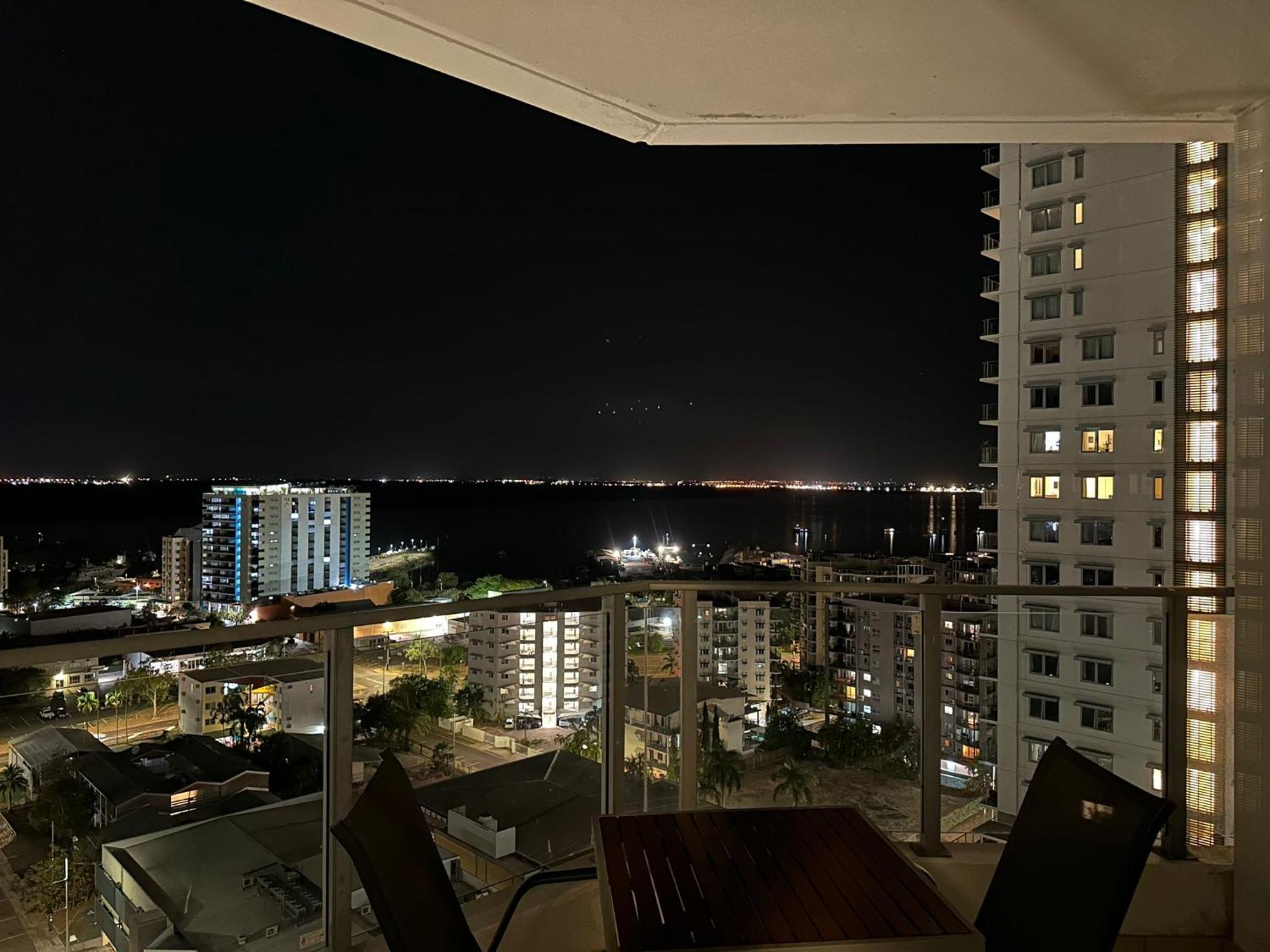 Pandanas 5 15th Fl Cbd Harbor Views Apartment *