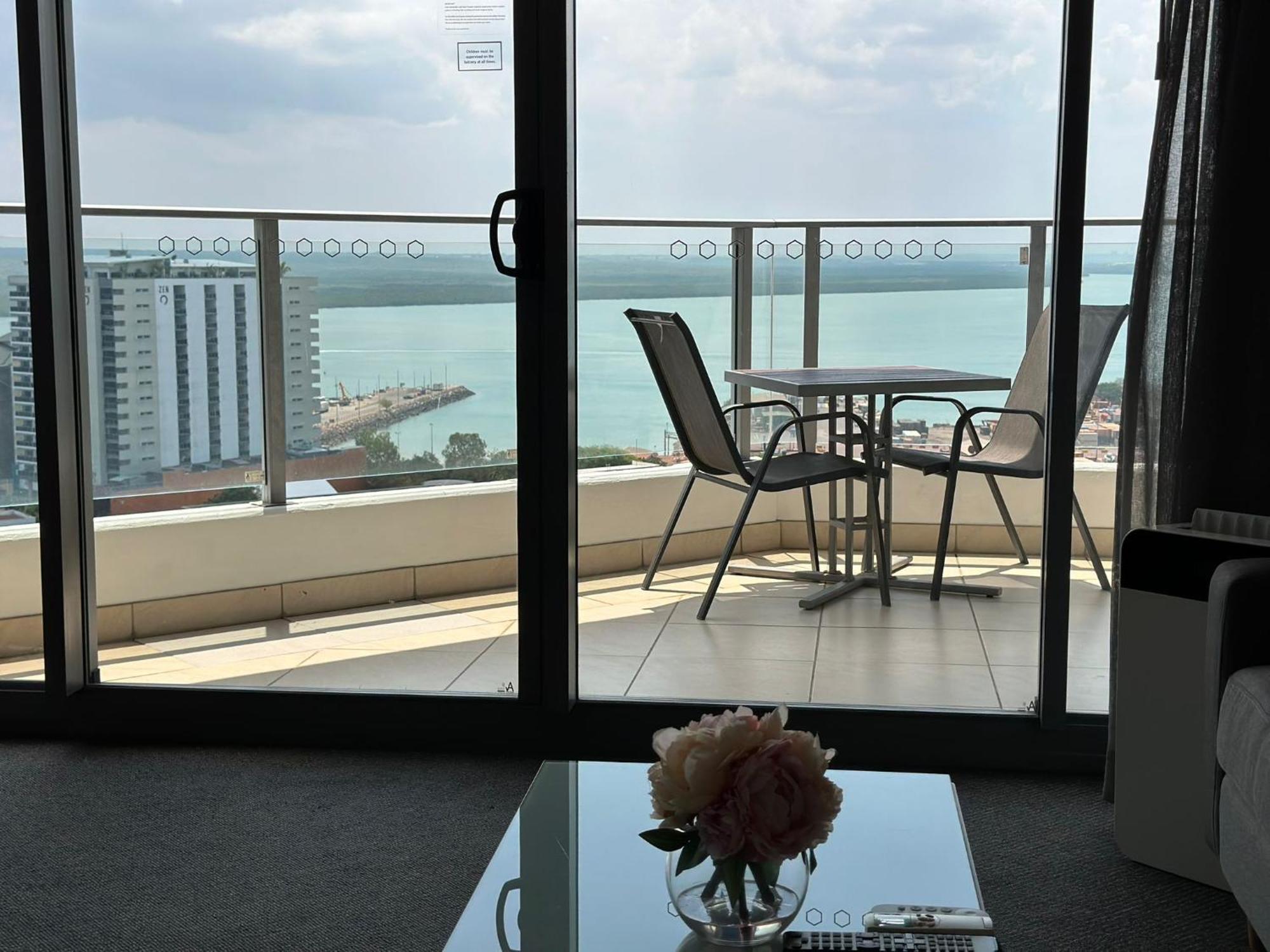 Pandanas 5 15th Fl Cbd Harbor Views Apartment Darwin