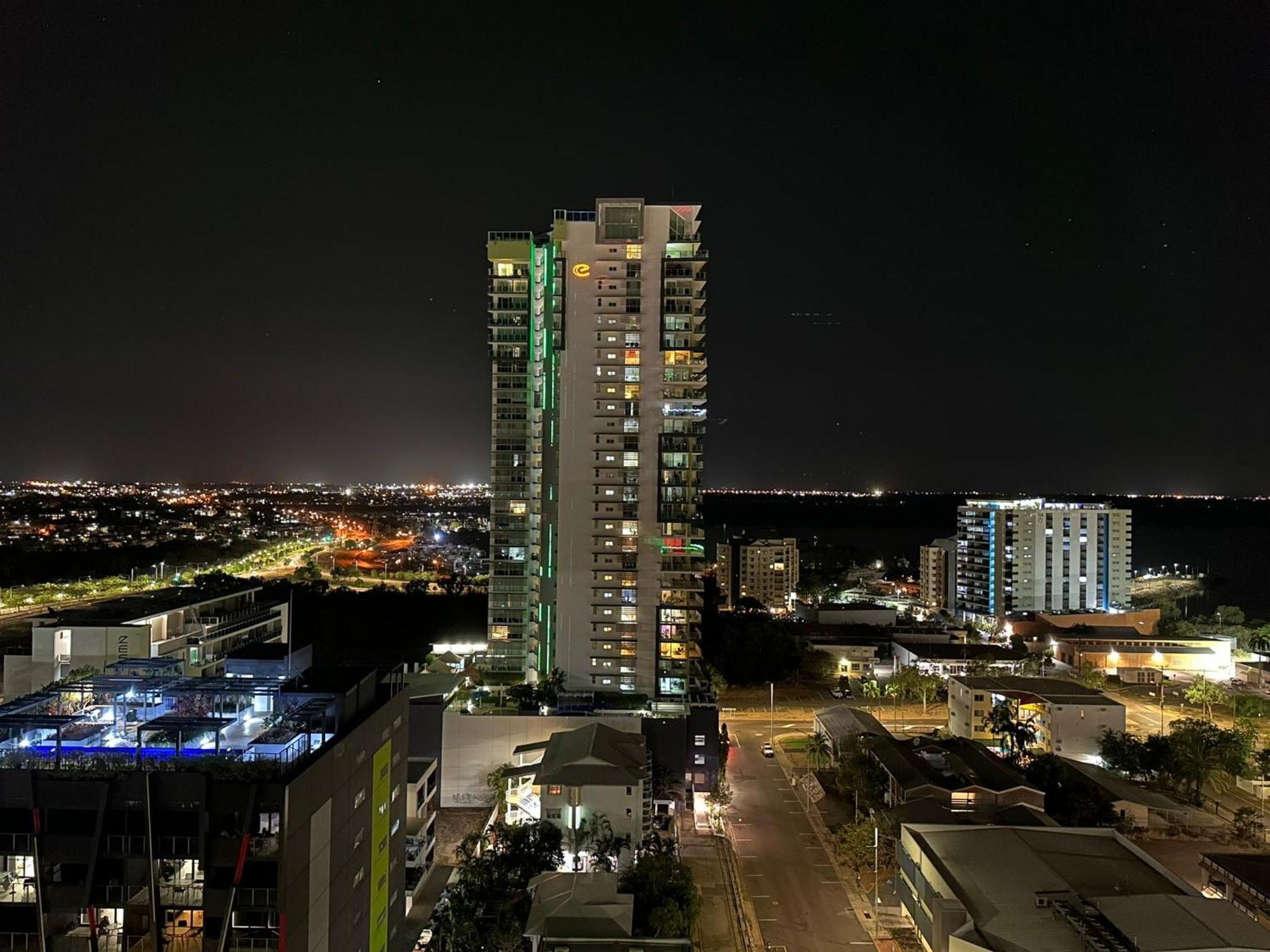 Apartment Pandanas 5 15th Fl Cbd Harbor Views *