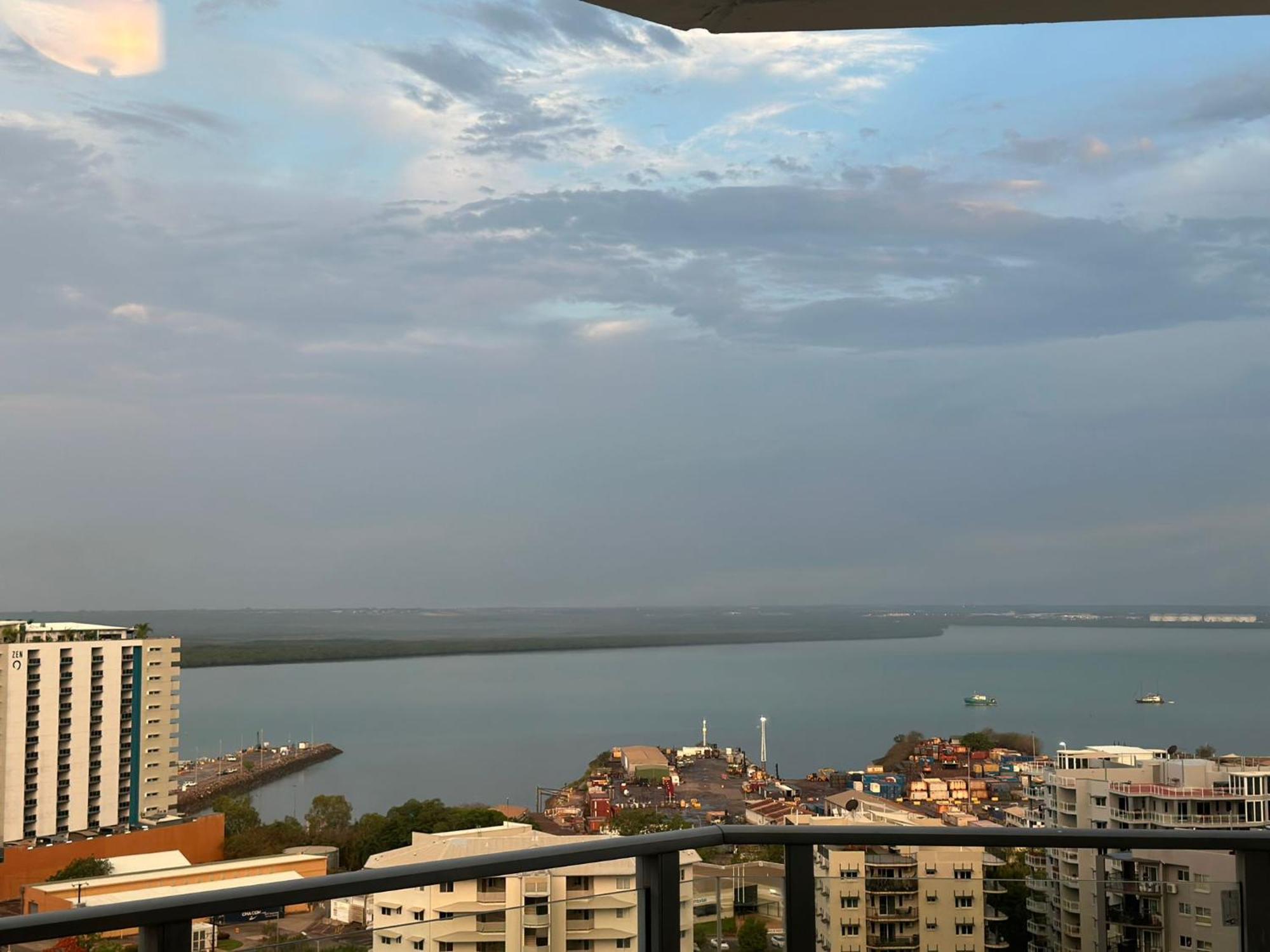 Pandanas 5 15th Fl Cbd Harbor Views *